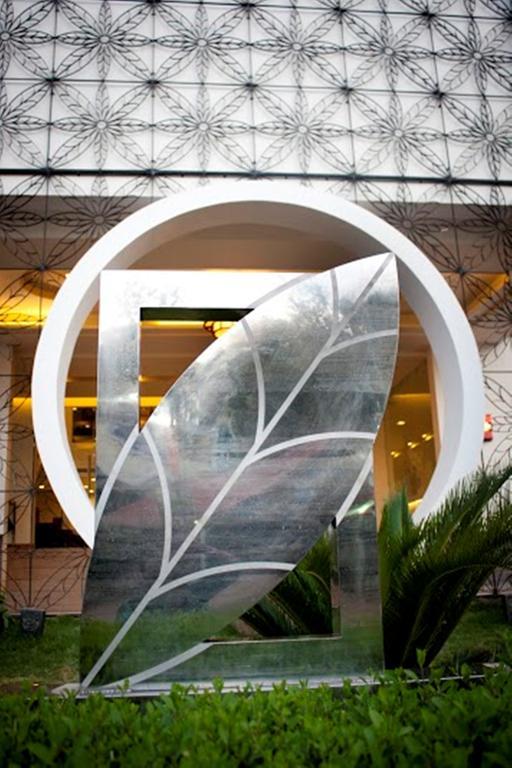 Sara Regency Hotel Kumbakonam Bagian luar foto