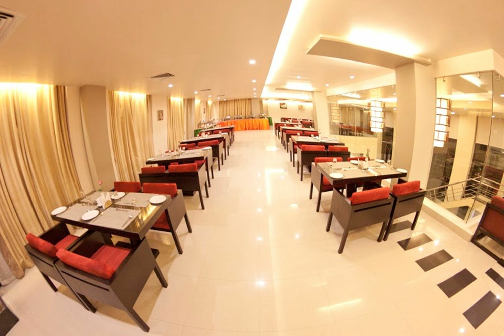 Sara Regency Hotel Kumbakonam Bagian luar foto