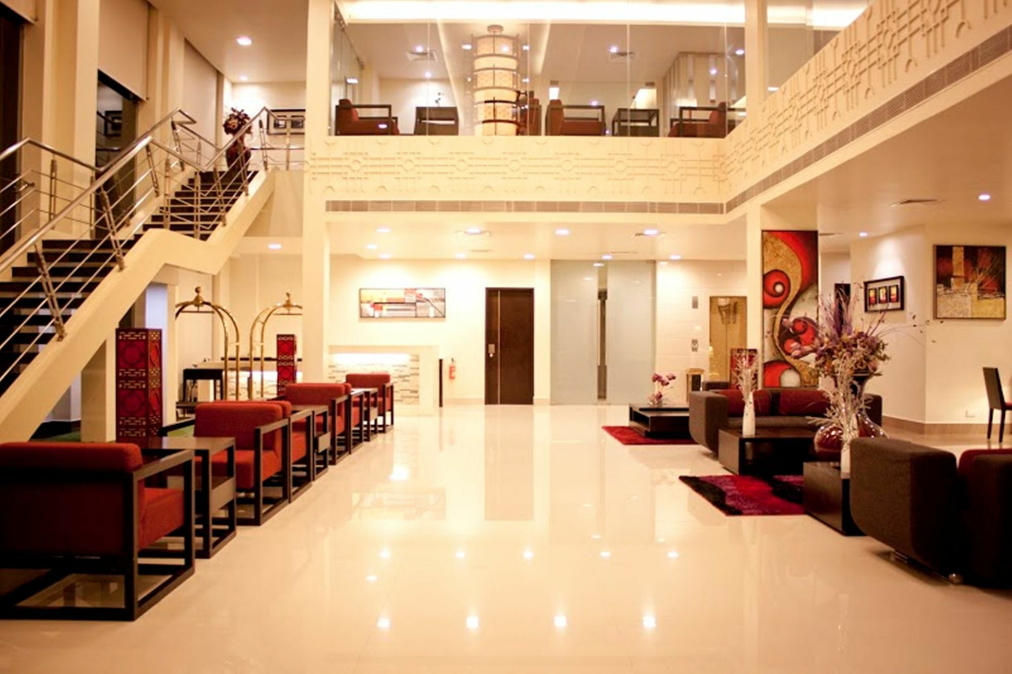 Sara Regency Hotel Kumbakonam Bagian luar foto